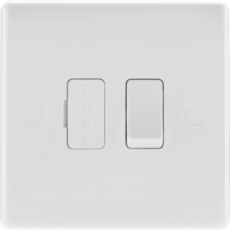 AMK® BG Moulded White 13 Amp Switched And Fused 13a
