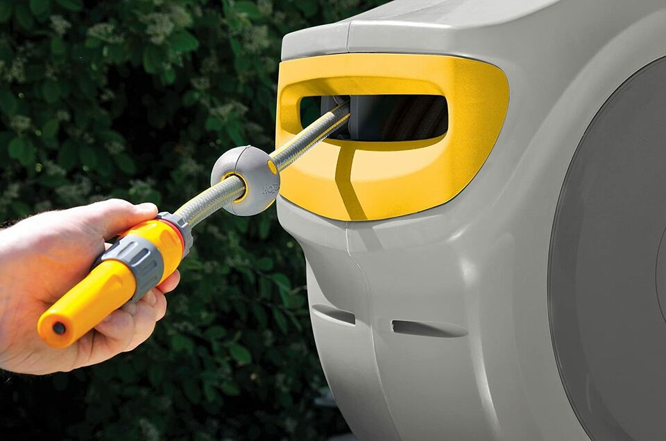 Hozelock Auto Reel Retractable Hose System With 40m Hose