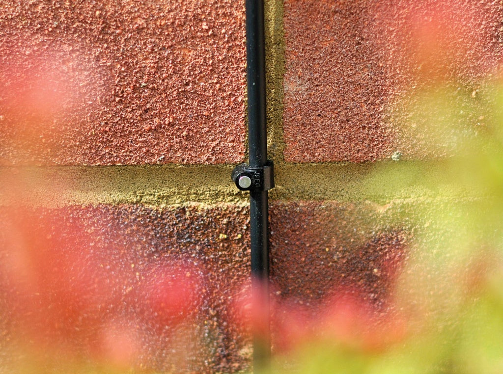 AMK® Hozelock Wall Clip 13mm Pack 12