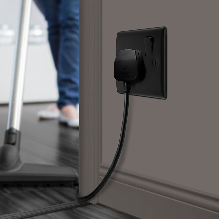 AMK® BG Single Switched Power Socket 13a Matt Black