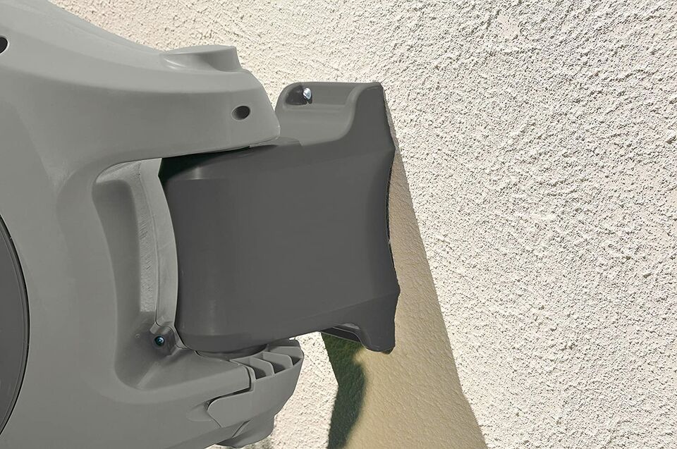 Hozelock Auto Reel Retractable Hose System With 40m Hose